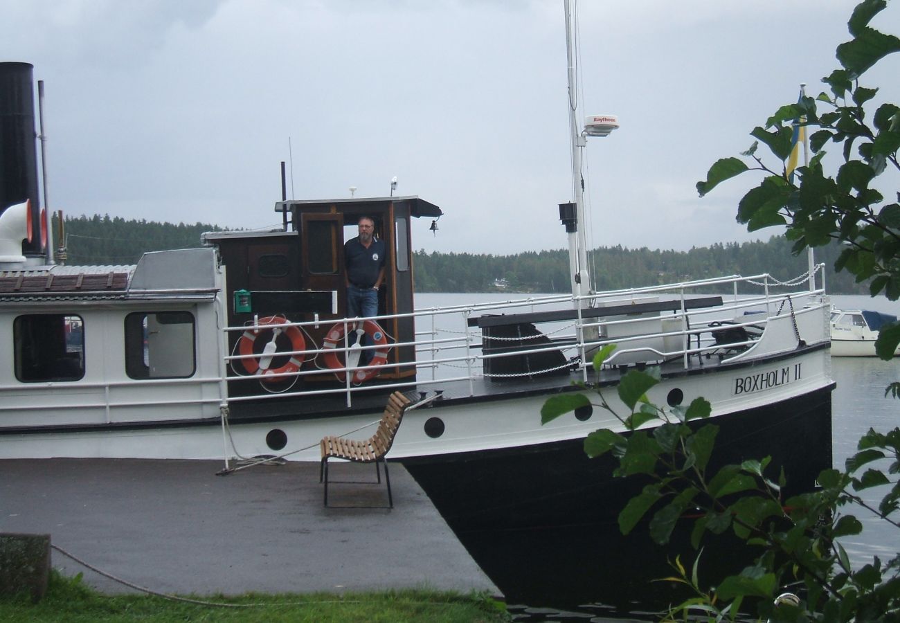 Ferienhaus in Tranås - Schönes Ferienhaus auf Seegrundstück mit Boot und Sauna