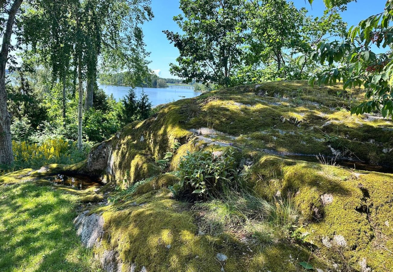 Ferienhaus in Vretstorp - Charmantes, renoviertes Ferienhaus in Alleinlage wenige Minuten vom See 