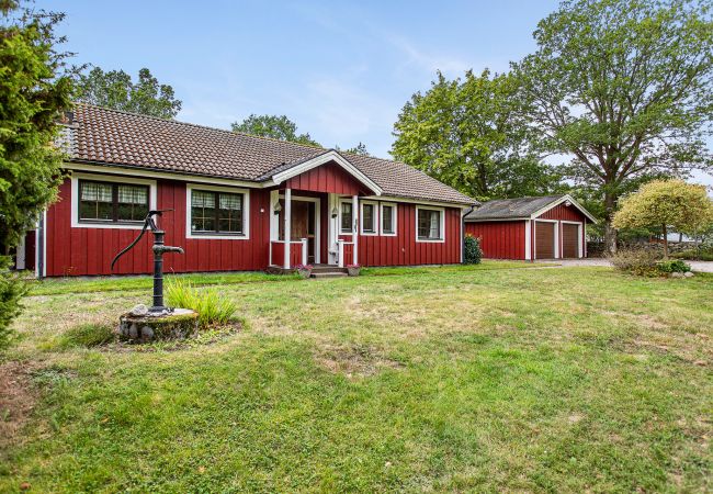 Ferienhaus in Bergkvara - Grosses Ferienhaus am Meer mit Sauna, Boot und Internet Ferienhaus in Bergkvara - Grosses Ferienhaus am Meer mit Sauna, Boot und Internet