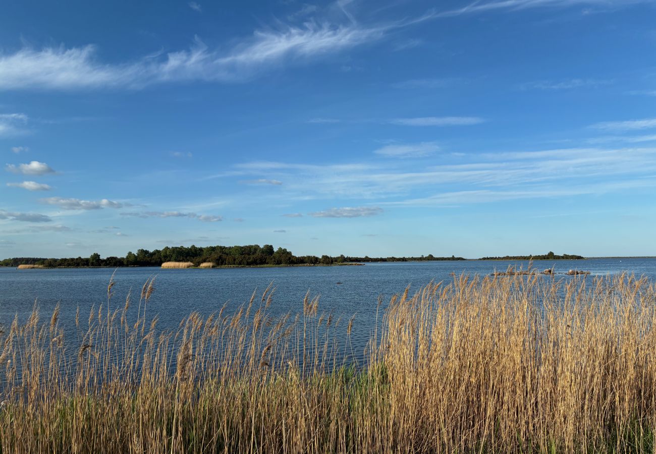 Ferienhaus in Bergkvara - Grosses Ferienhaus am Meer mit Sauna, Boot und Internet