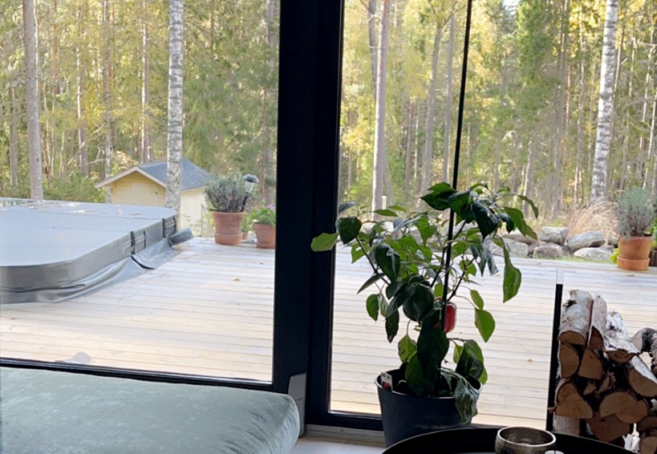 Ferienhaus in Arvika - Urlaub mit Seeblick und Spa am Glafsfjord in Arvika 