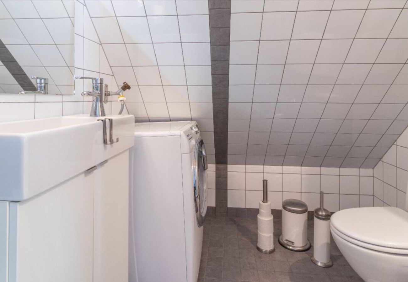 Ferienwohnung in Drottningskär - Dachgeschoss-Apartment mit Meerblick im Schärengarten auf der Insel Aspö