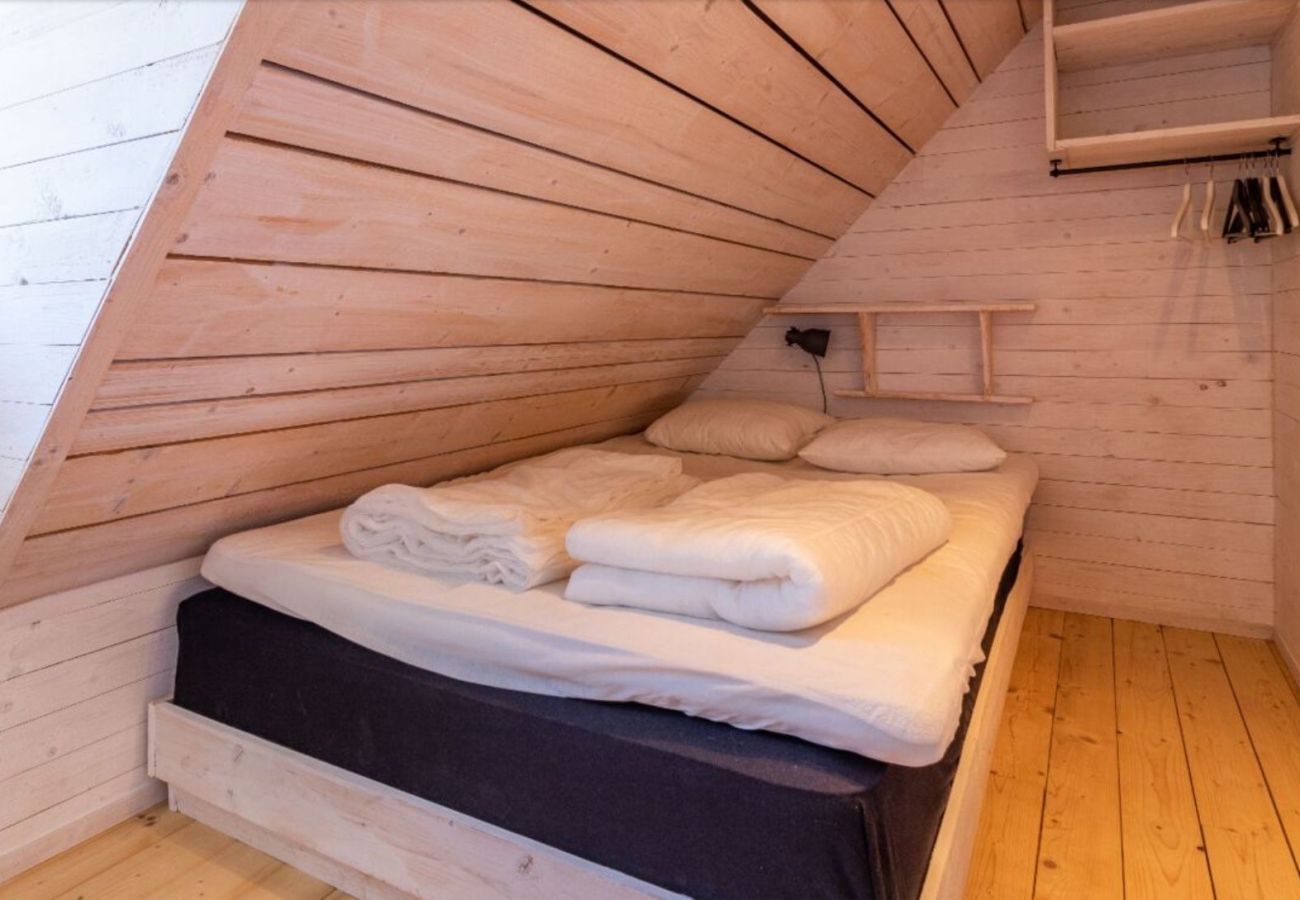 Ferienwohnung in Drottningskär - Dachgeschoss-Apartment mit Meerblick im Schärengarten auf der Insel Aspö