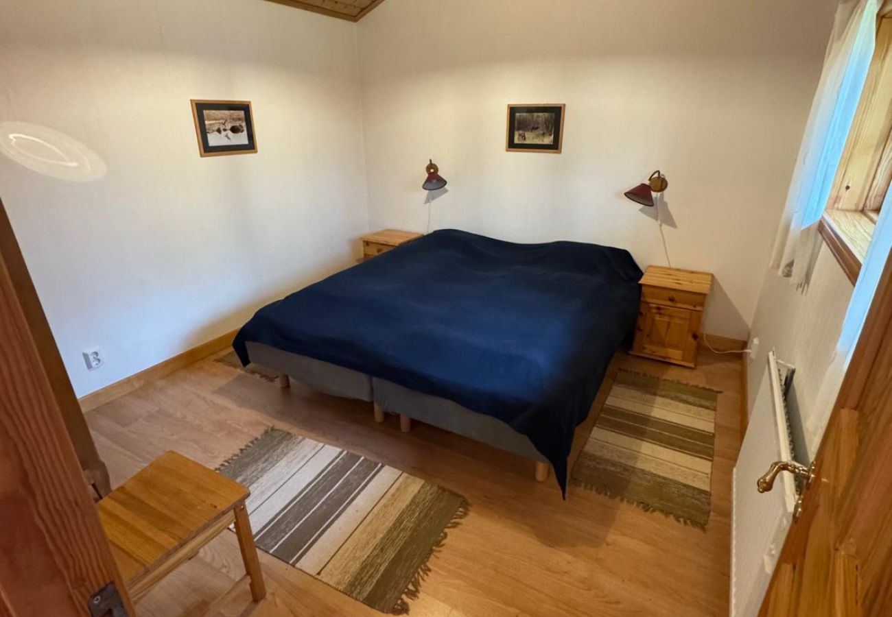 Ferienhaus in Sexdrega - Schönes Ferienhaus unweit vom See, mit Sauna, Internet und Boot