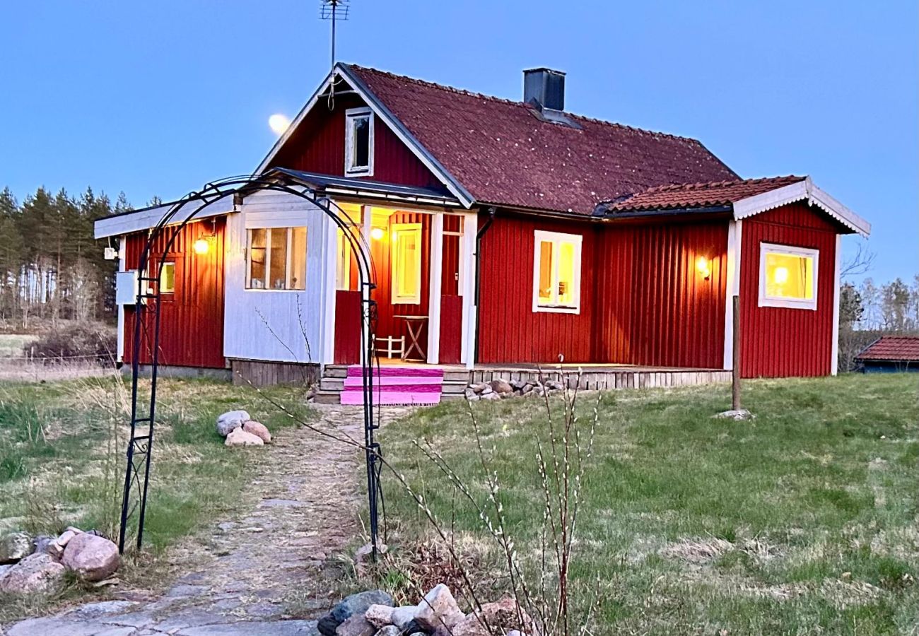 Ferienhaus in Bergkvara - Urlaub ohne Nachbarn auf einer Lichtung unweit der Ostsee