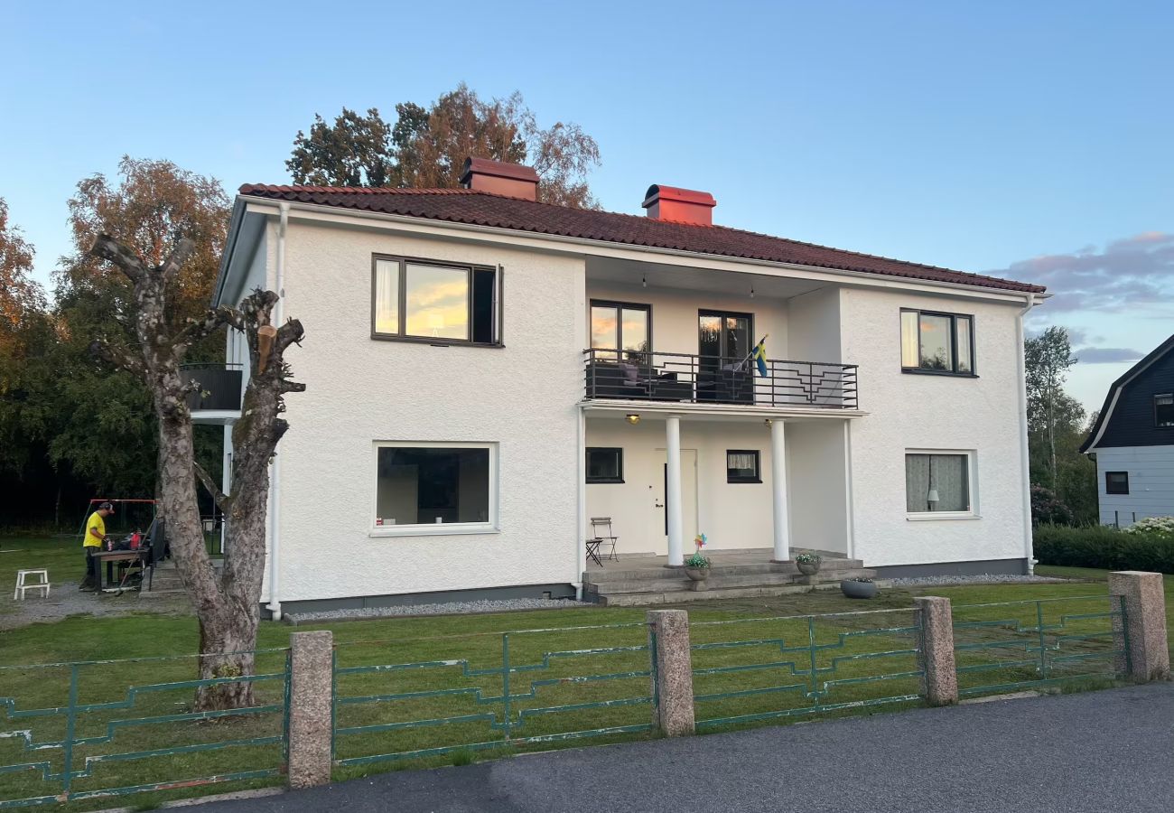Ferienhaus in Gällstad - Grosses Ferienhaus für Sommer- als auch Winterurlaub
