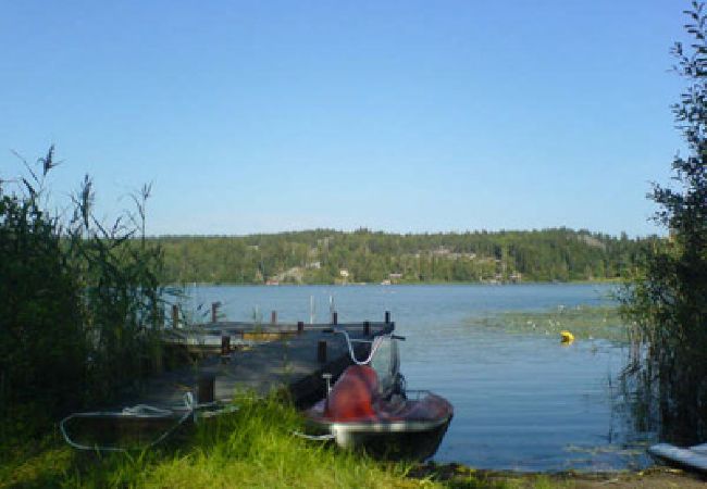 House in Mölnbo - Cozy holiday home with lake view on a horse farm near Stockholm House in Mölnbo - Cozy holiday home with lake view on a horse farm near Stockholm