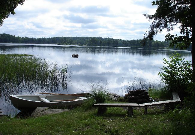 House in Markaryd - Cottage right on the Loka Lake with its own boat