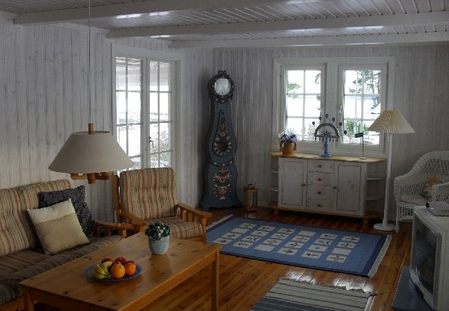 House in Torsö - Holiday home right by Lake Vänern House in Torsö - Holiday home right by Lake Vänern