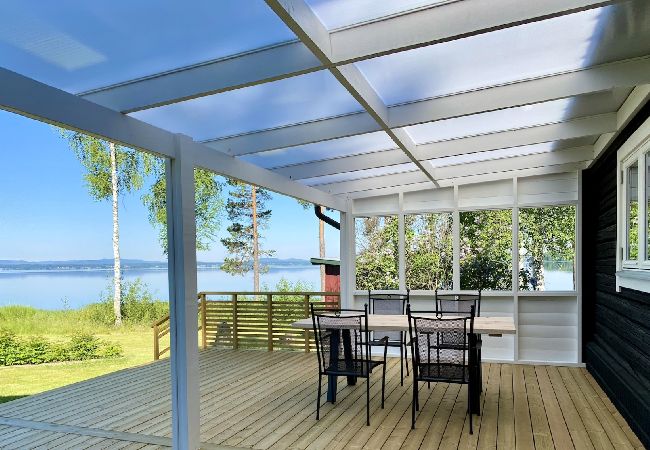 House in Orsa - Fantastic holiday home by the lake Orsasjön