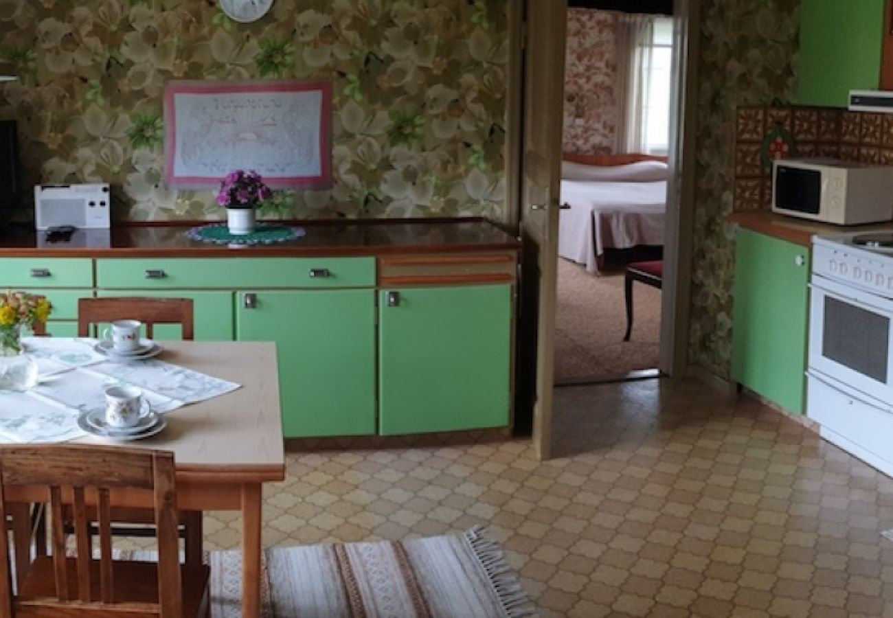 House in Ulricehamn - Cozy lakeside holiday home between Ulricehamn and Jönköping