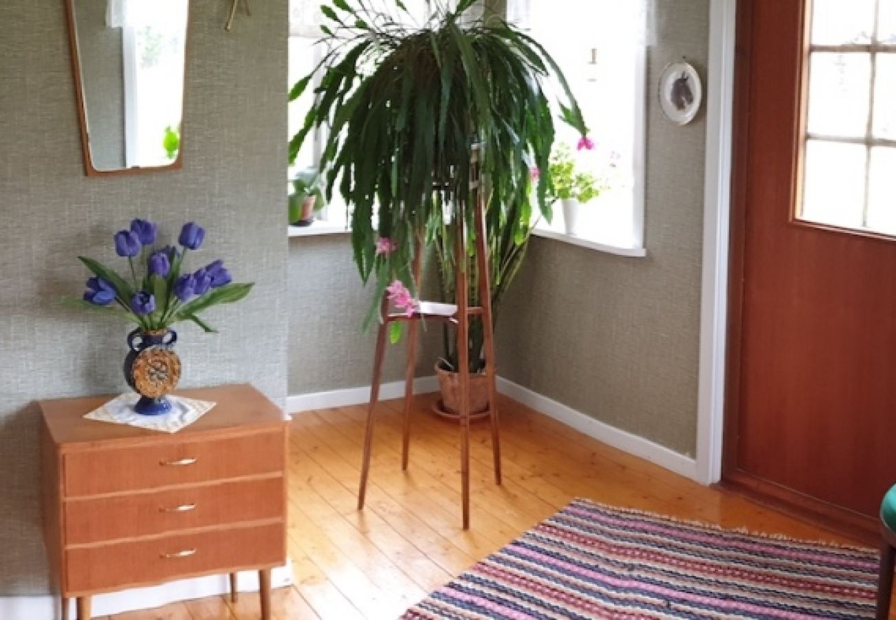 House in Ulricehamn - Cozy lakeside holiday home between Ulricehamn and Jönköping
