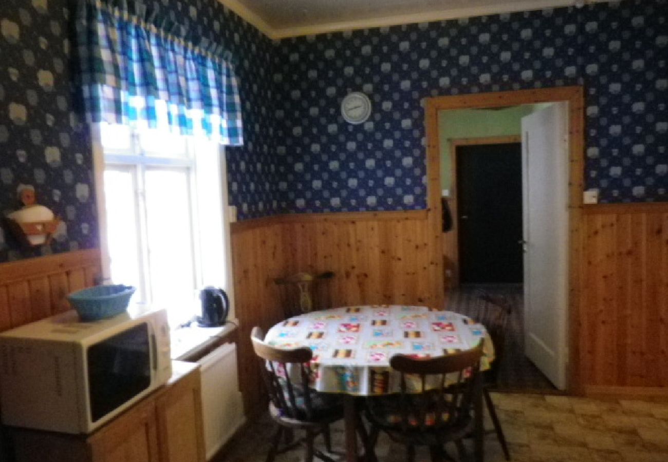 House in Tranemo - Cottage by the lake and 15 minutes from the Isaberg ski area