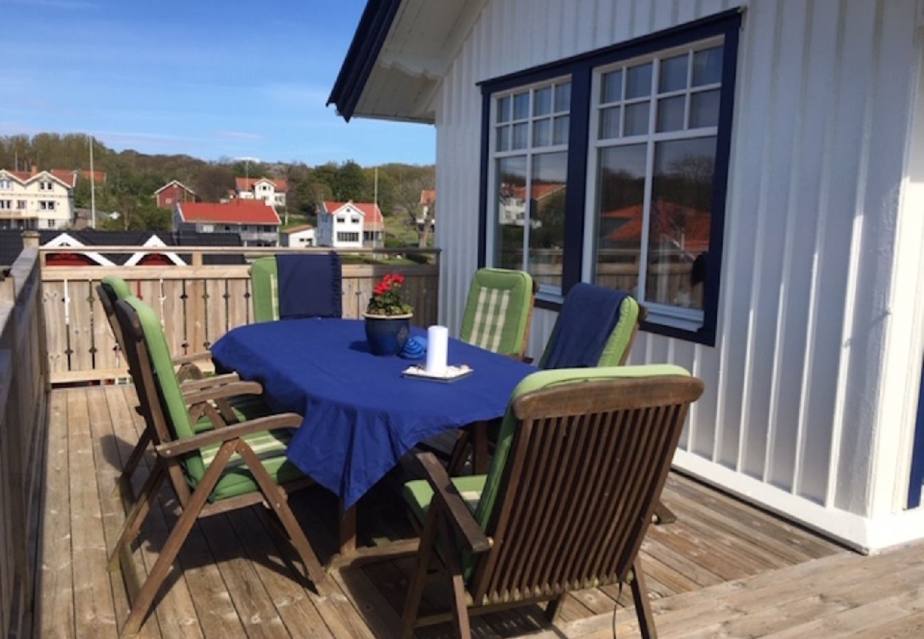 House in Bohus-Björkö - Holiday home in the northern skerries of Gothenburg 