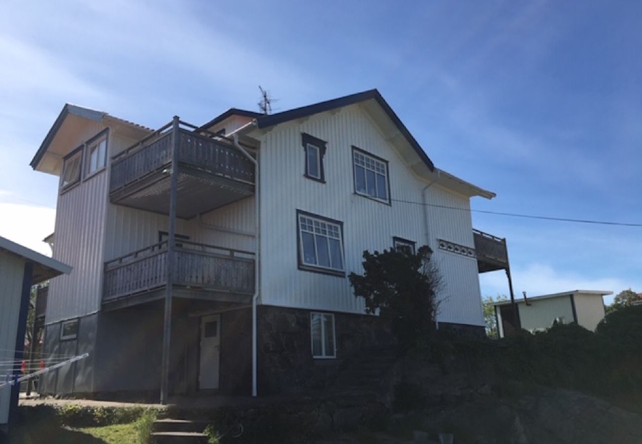 House in Bohus-Björkö - Holiday home in the northern skerries of Gothenburg 
