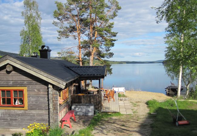 House in Liden - Holiday home directly located on the lake with swimming area