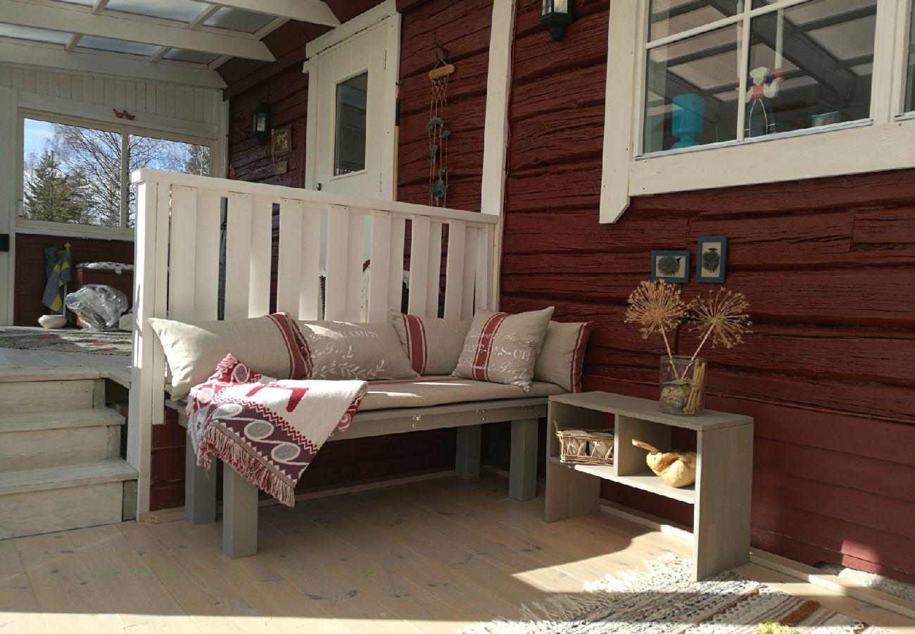 House in Trehörningsjö - Comfortable lakeview vacation in Ångermanland