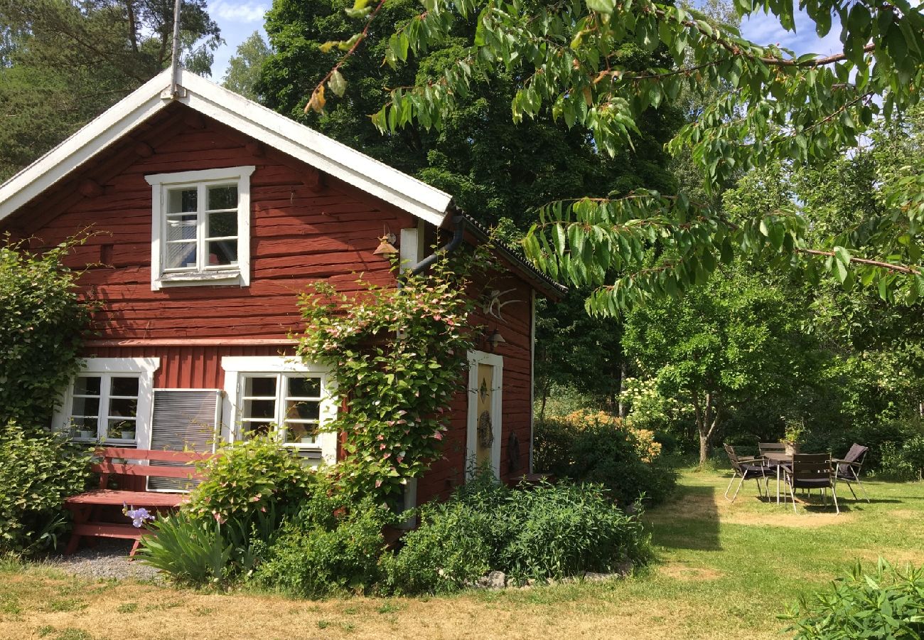 House in Aspabruk - Holiday home in the middle of the Trived forest between two lakes