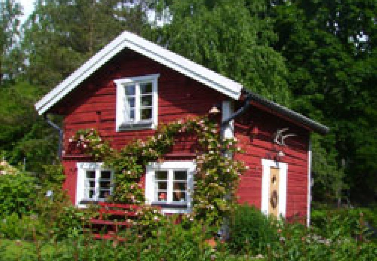 House in Aspabruk - Holiday home in the middle of the Trived forest between two lakes