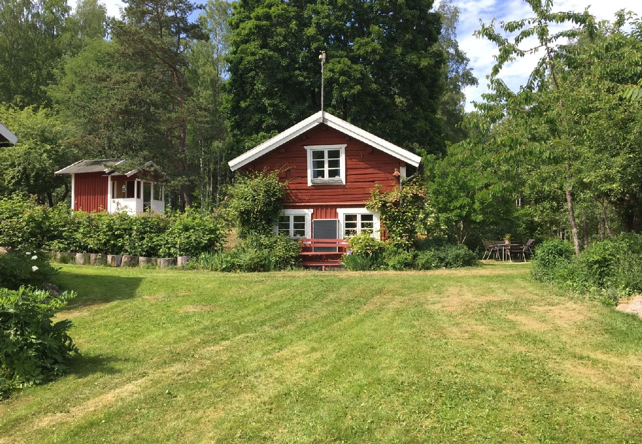 House in Aspabruk - Holiday home in the middle of the Trived forest between two lakes