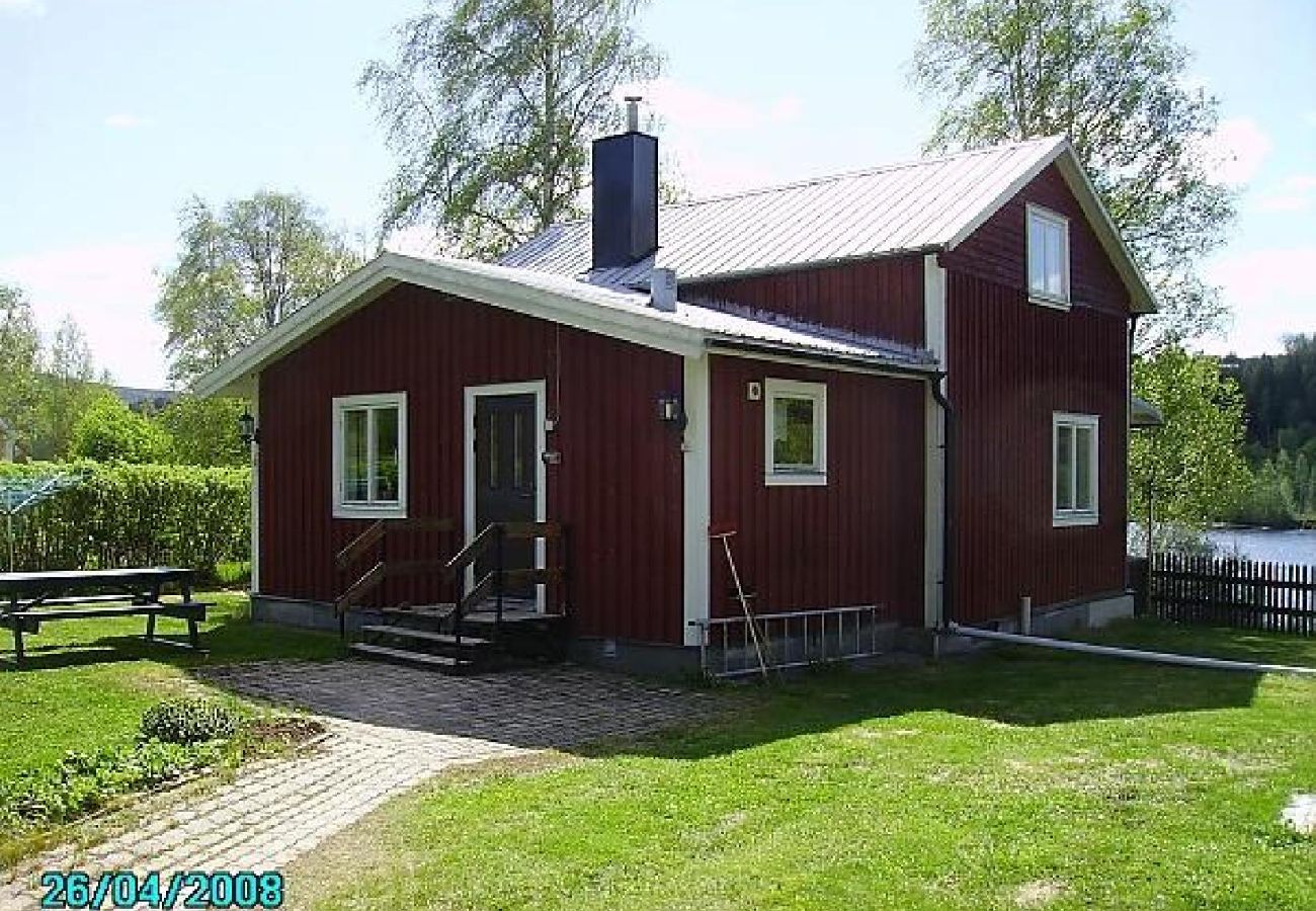 House in Näsåker - Beautiful holiday home on the banks of the Ångermanälven