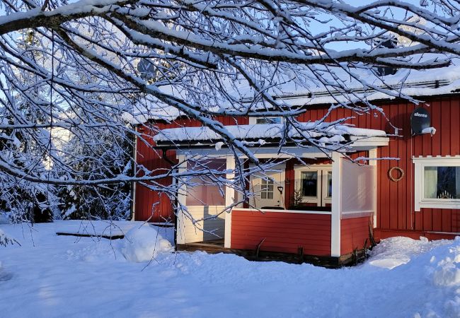 House in Sysslebäck - Cozy holiday home for winter or summer holidays in central Sweden