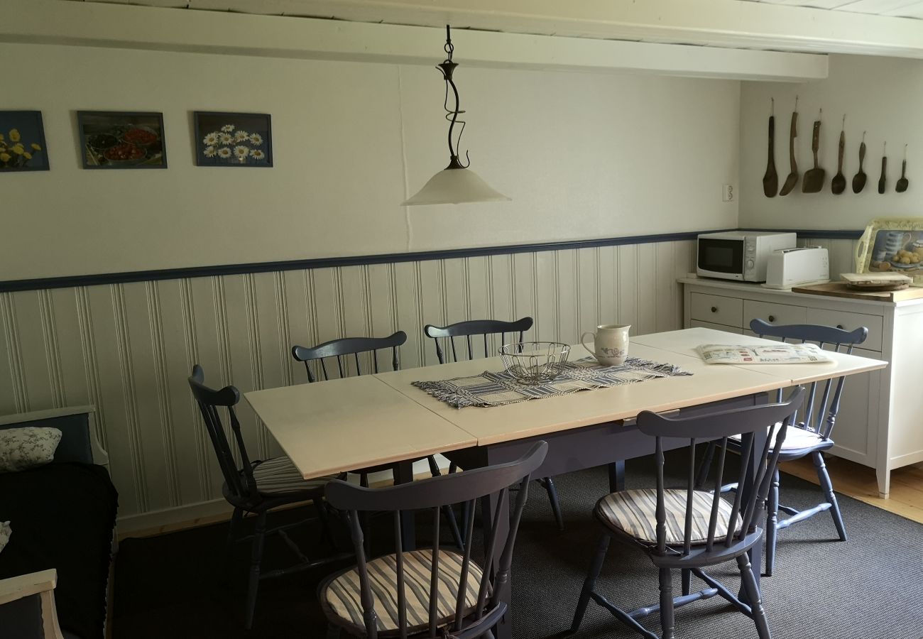 House in Sysslebäck - Cozy holiday home for winter or summer holidays in central Sweden