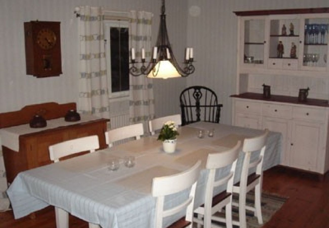 House in Lekeryd - Wonderful holiday home on a lake property in Småland