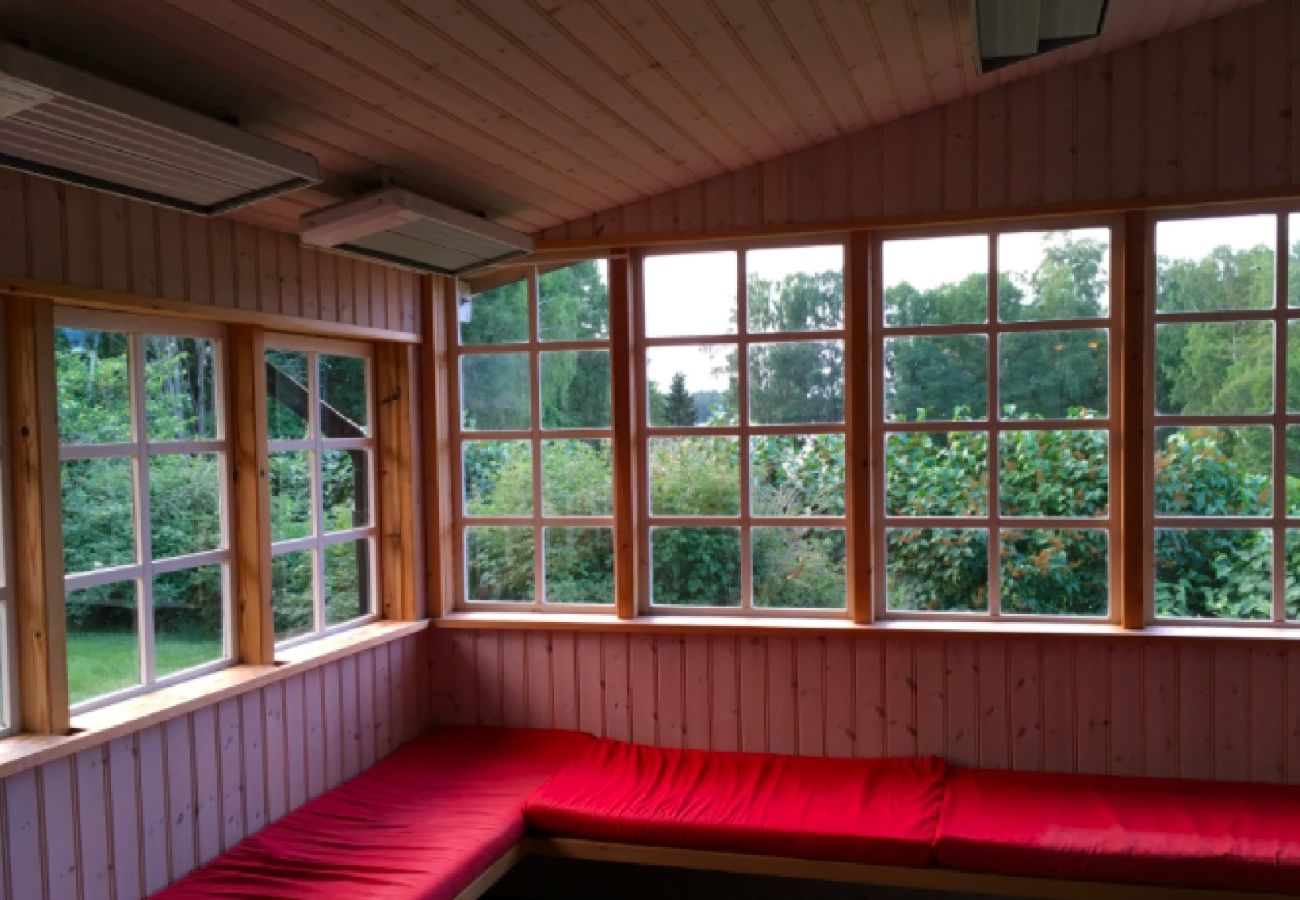 House in Köpmannebro - Unique holiday home 40 meters from the water