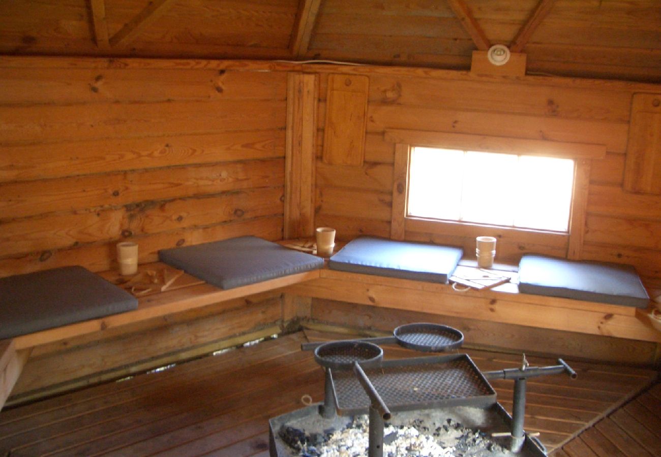 House in Håcksvik - Holiday in the forest by the river with boat, canoe and hot tub