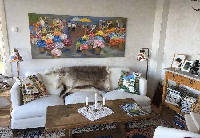 House in Gnesta - Dream vacation by the lake on a manor in Sörmland House in Gnesta - Dream vacation by the lake on a manor in Sörmland