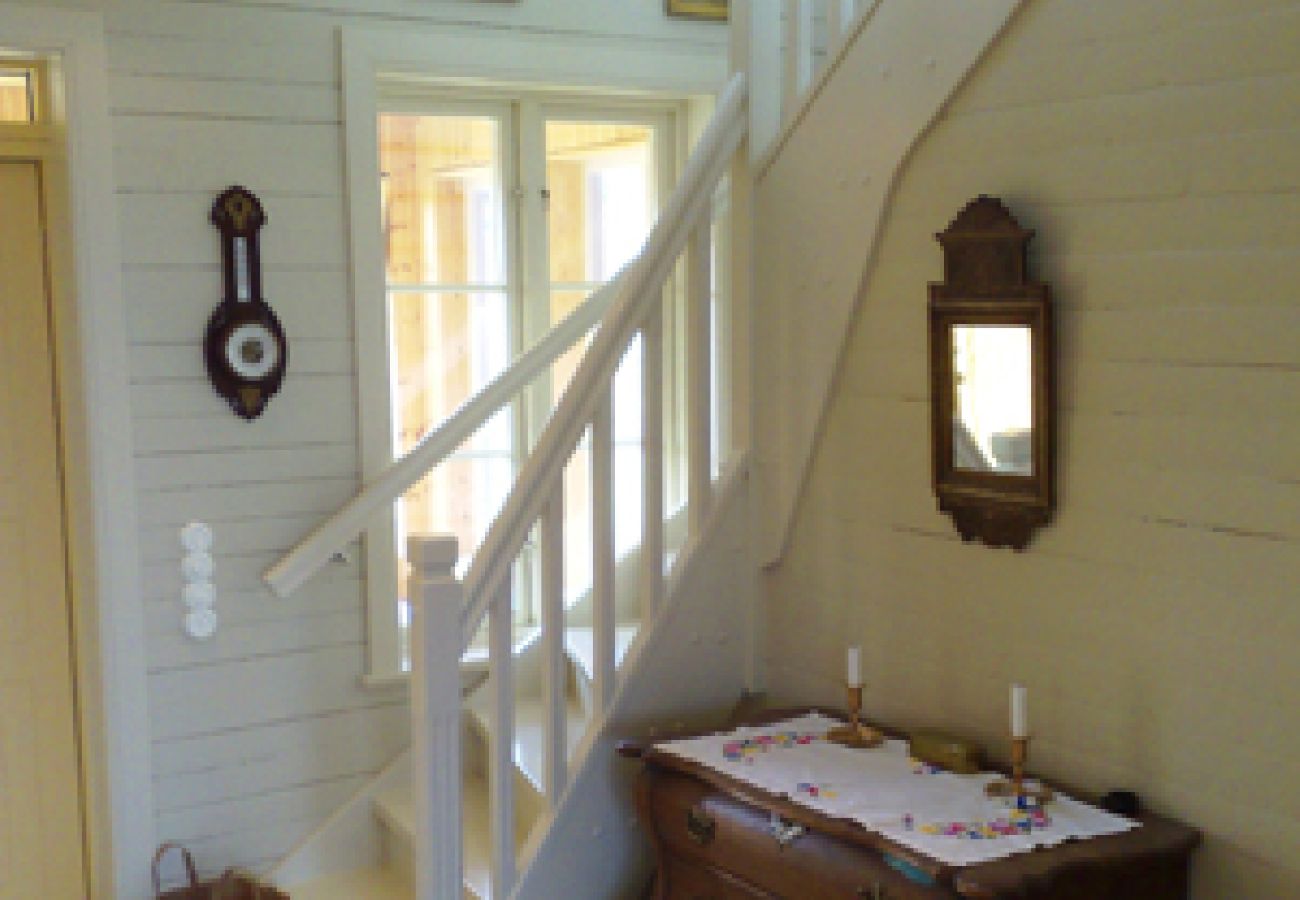 House in Gnesta - Dream vacation by the lake on a manor in Sörmland