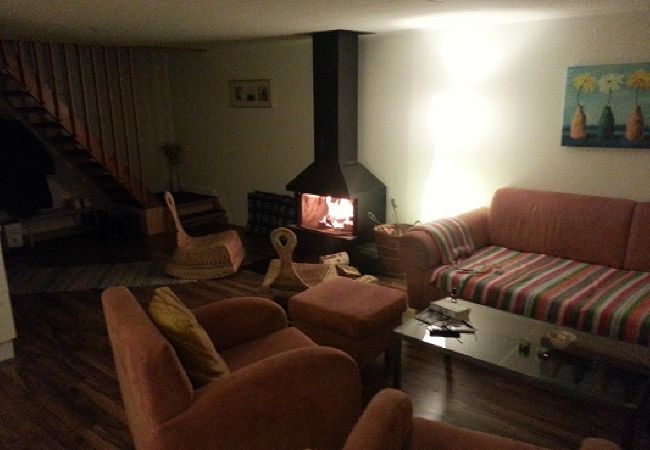 House in Hultsfred - Wonderful holiday home with lakeside location, boat and internet House in Hultsfred - Wonderful holiday home with lakeside location, boat and internet