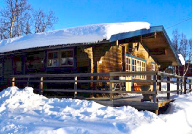 House in Tänndalen - Rustic ski hut not far from the cross-country ski trails for a skiing or hiking holiday in summer