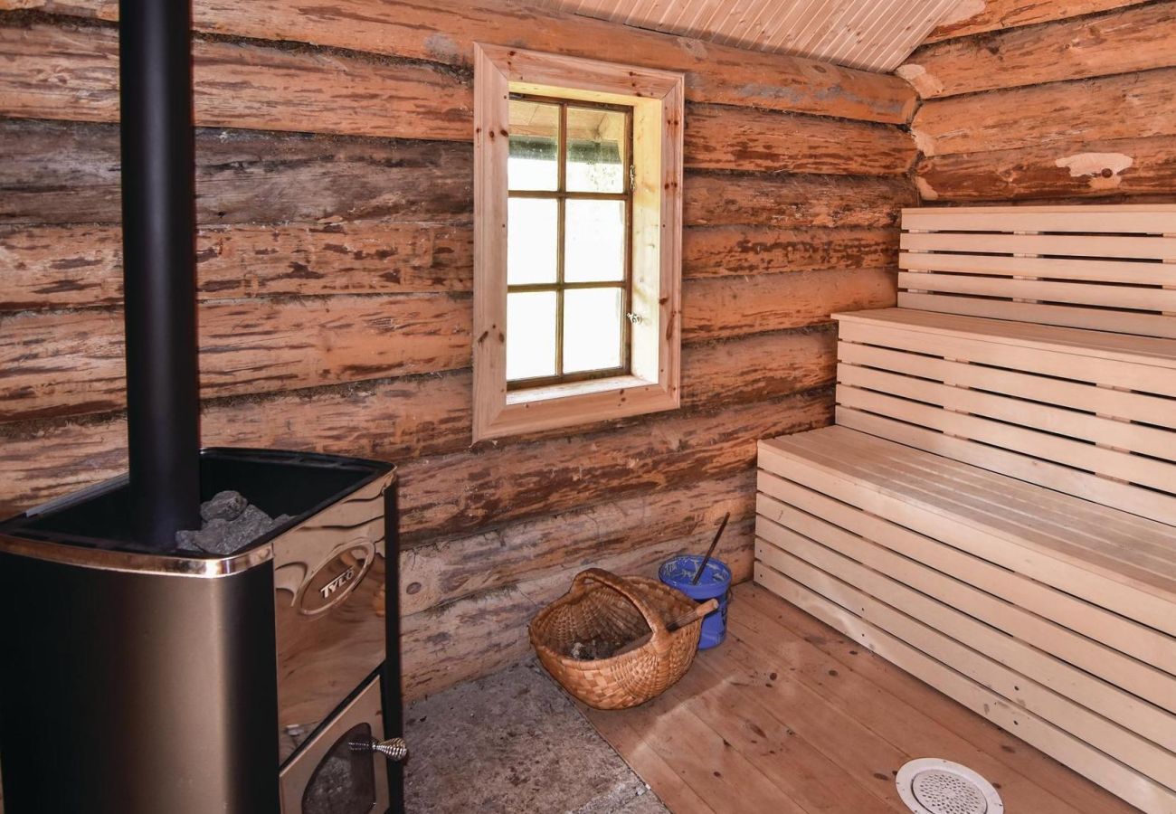 House in Säffle - A natural pearl with a boat and sauna on Lake Vänern