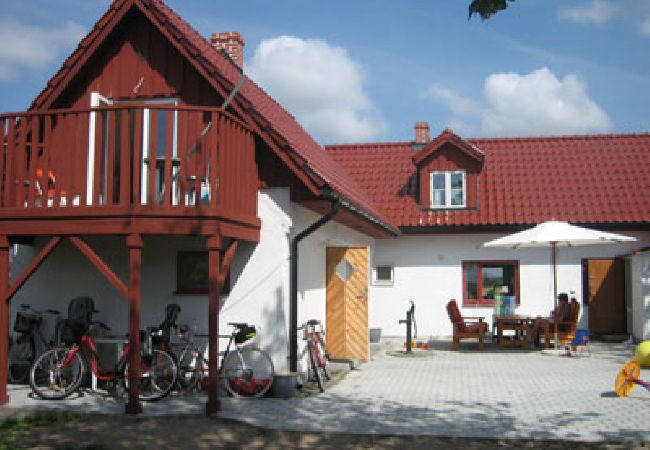 House in Köpingebro - Two holiday homes in Österlen 800 meters from the sandy beach