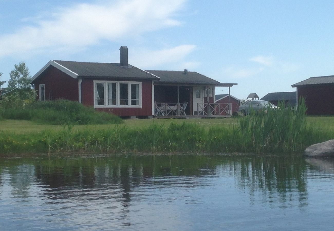 House in Köpingsvik - Beautiful holiday home with lake views on Öland