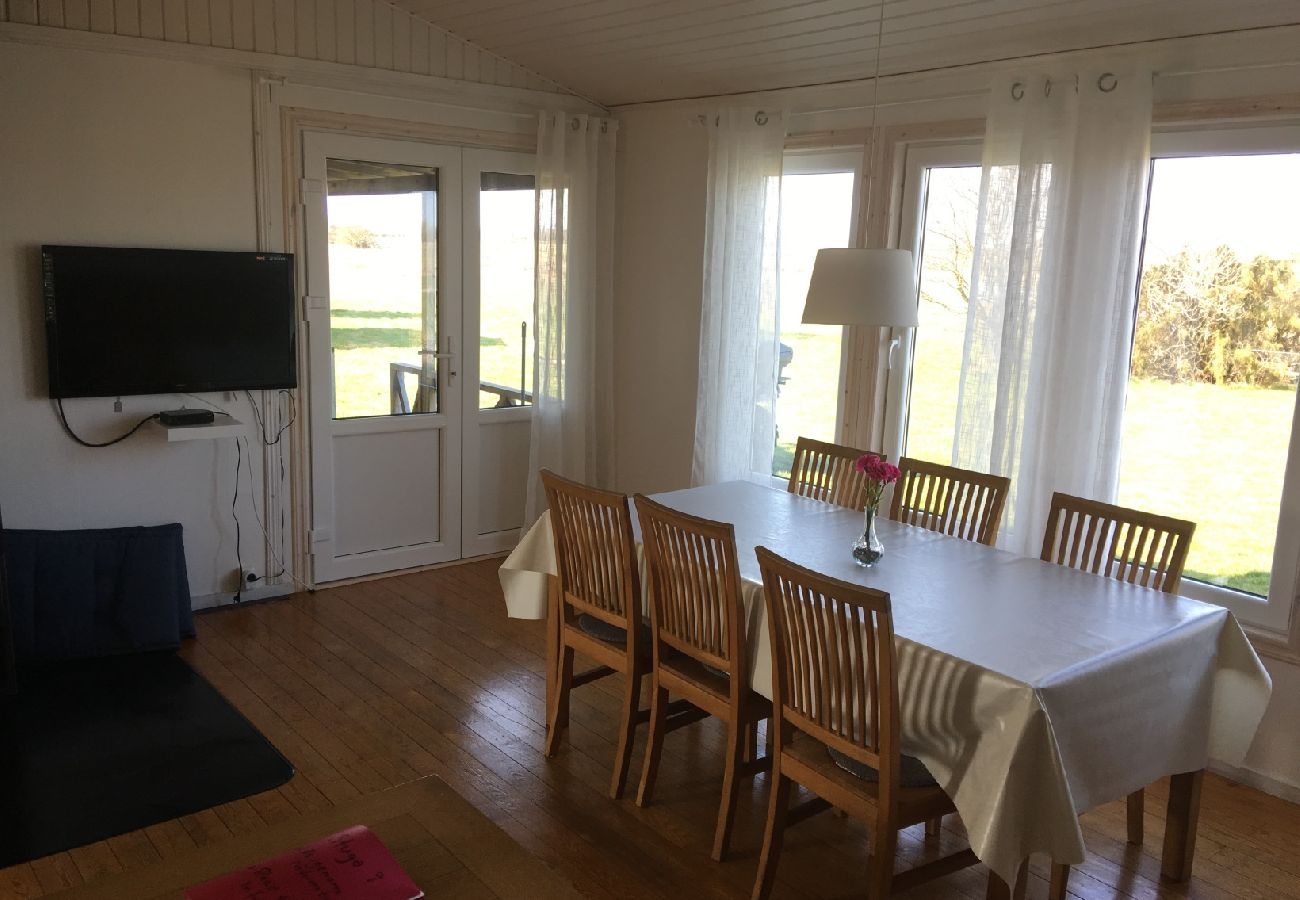 House in Köpingsvik - Beautiful holiday home with lake views on Öland