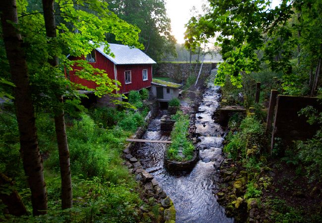 House in Alingsås - Living and fishing in wonderful nature!