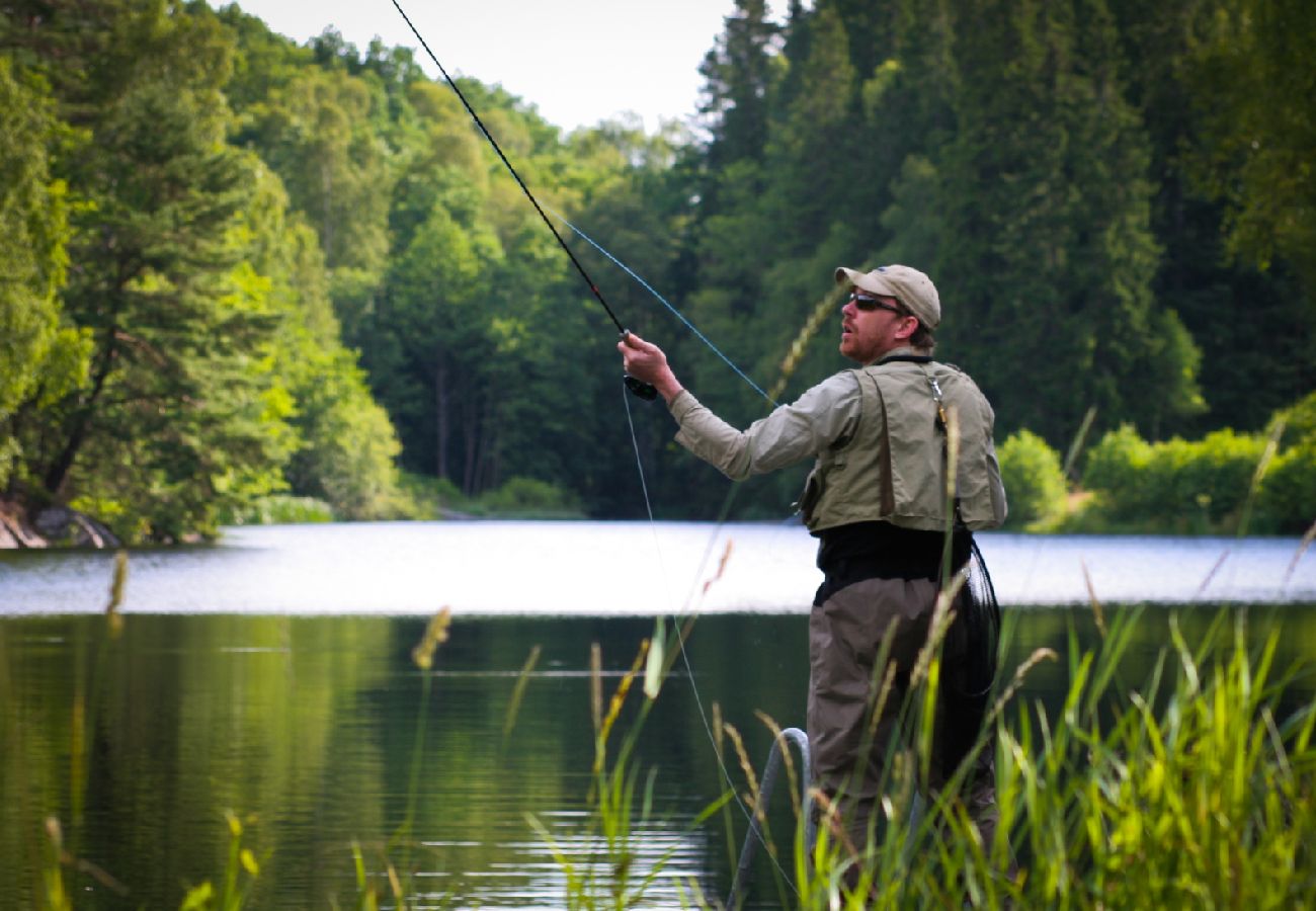 House in Alingsås - Living and fishing in wonderful nature!