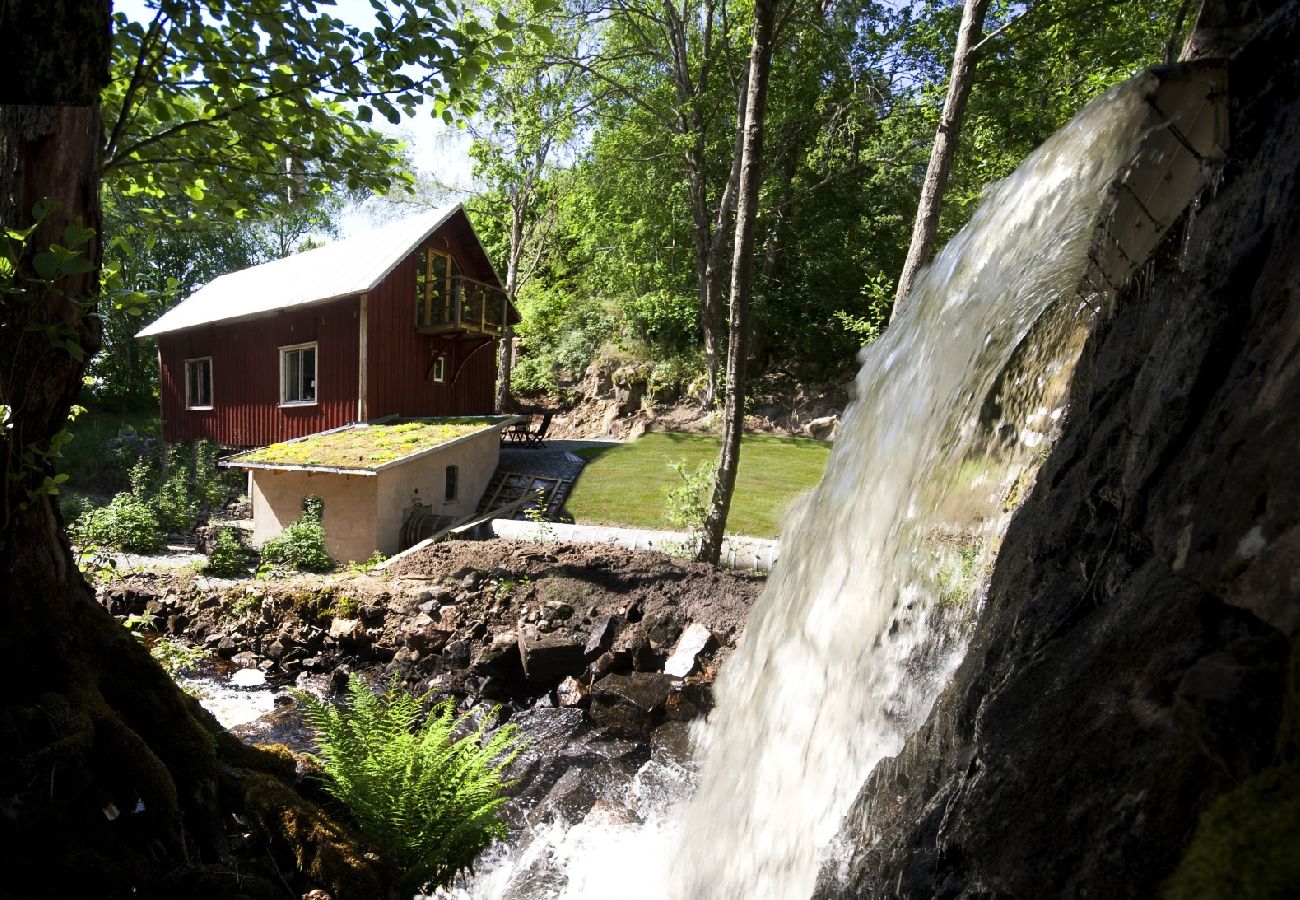 House in Alingsås - Living and fishing in wonderful nature!