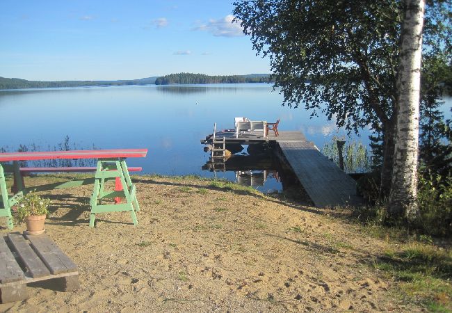 House in Liden - Log cabin right on the lake with boat