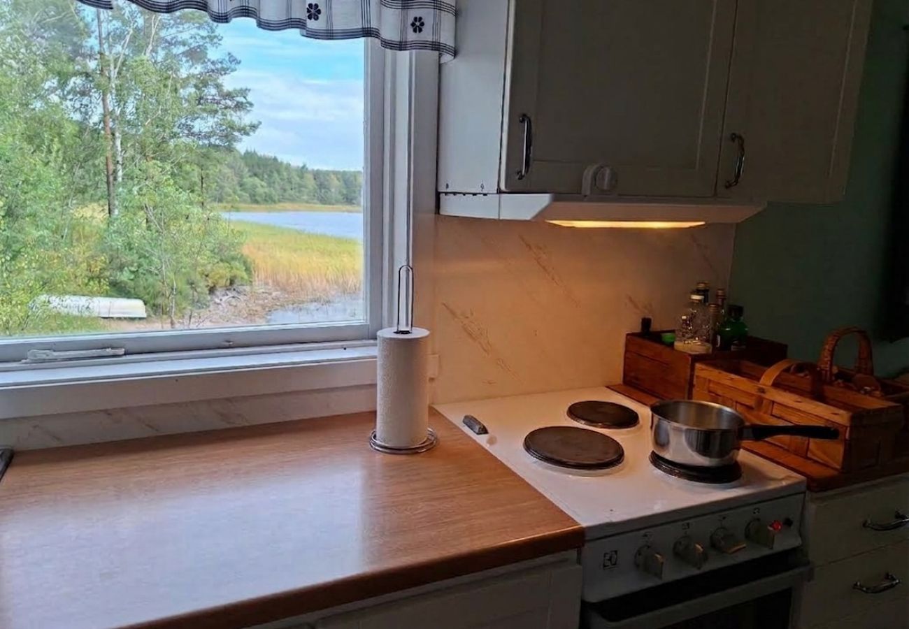 House in Säffle - Holiday home in Värmland by the lake