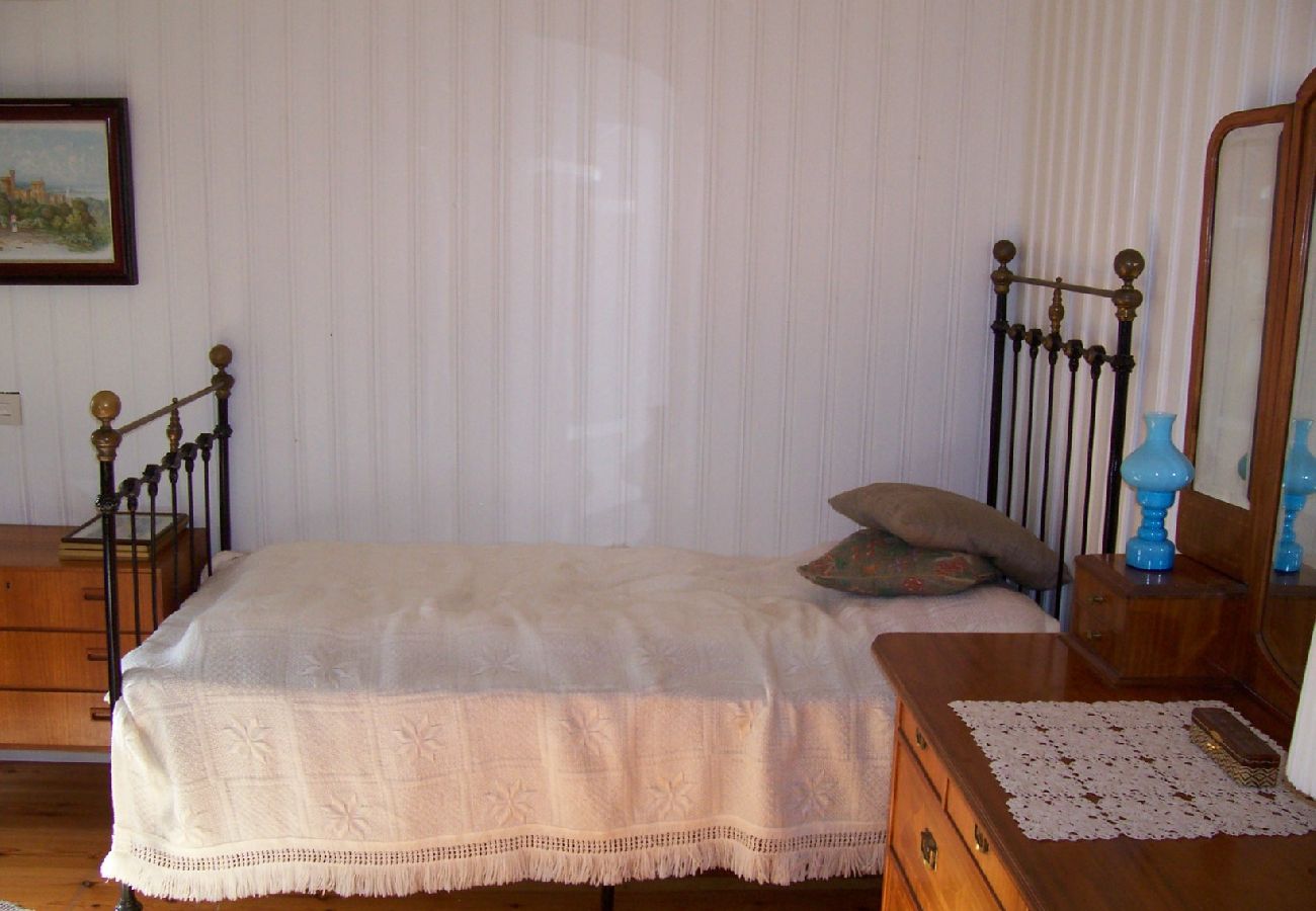 House in Stjärnhov - Holiday home in the countryside with lake view