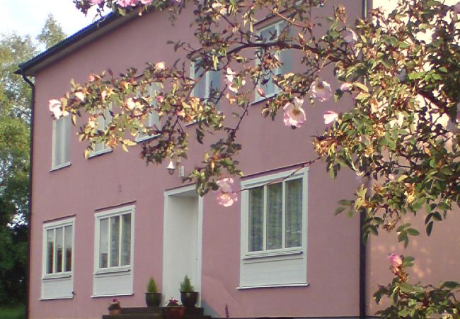 House in Herrljunga - The Pink House House in Herrljunga - The Pink House