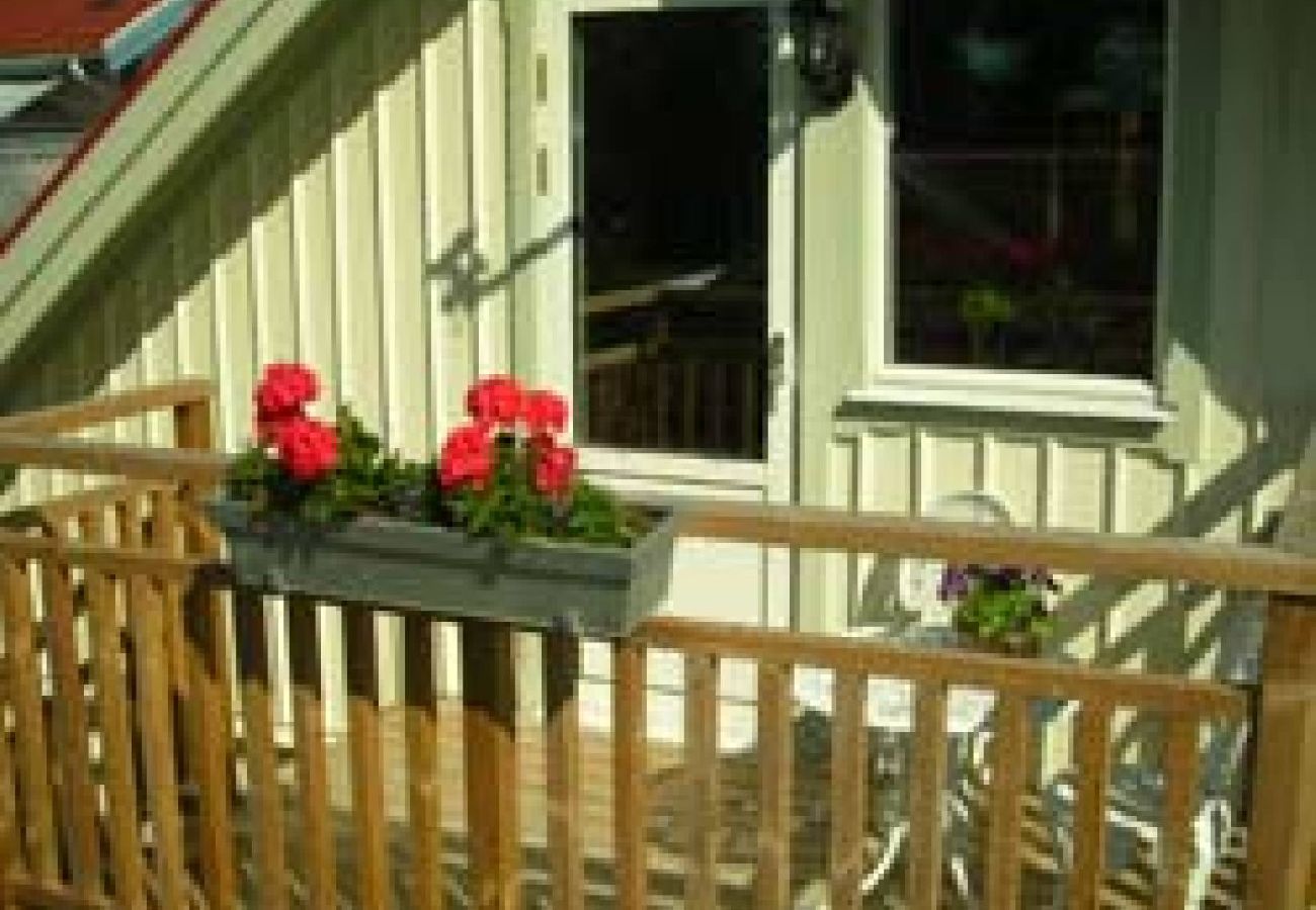 Apartment in Uddevalla - Wonderful holiday apartment with sea views on the west coast