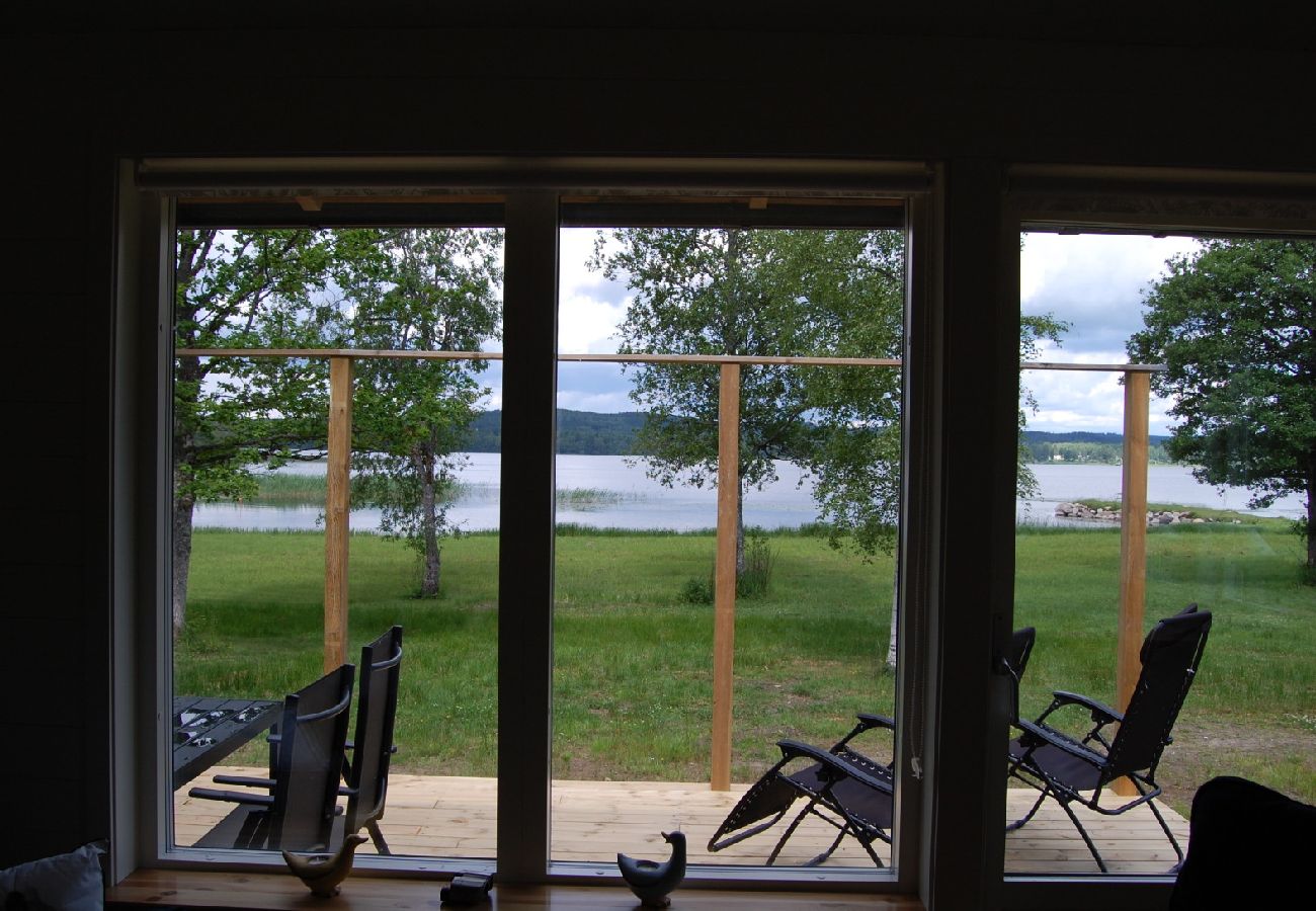 House in Vegby - Holiday home with exclusive location in its own bay in the lake Åsunden