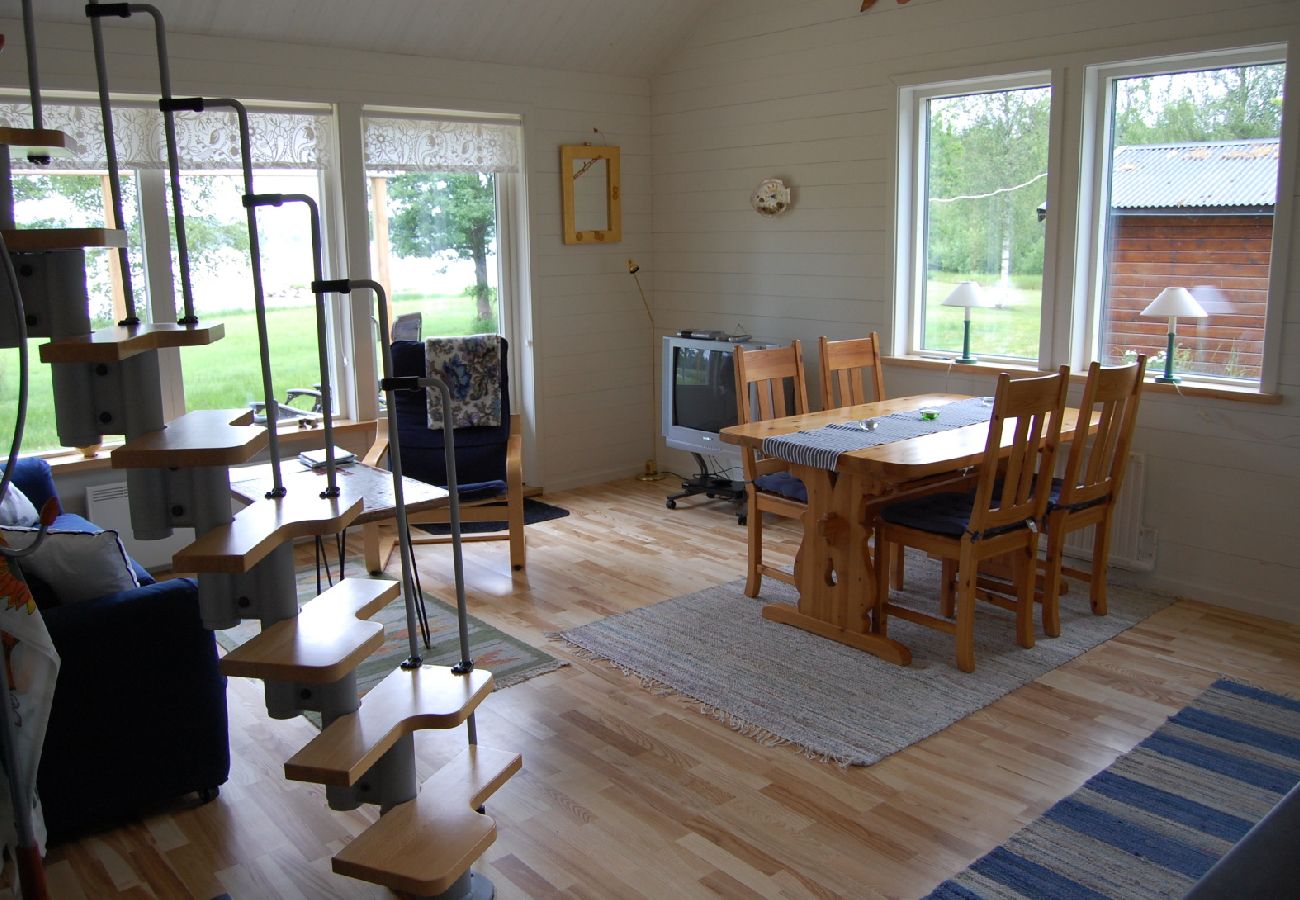 House in Vegby - Holiday home with exclusive location in its own bay in the lake Åsunden