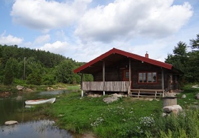 House in Horn - Log cabin close to nature with a fantastic lake view House in Horn - Log cabin close to nature with a fantastic lake view