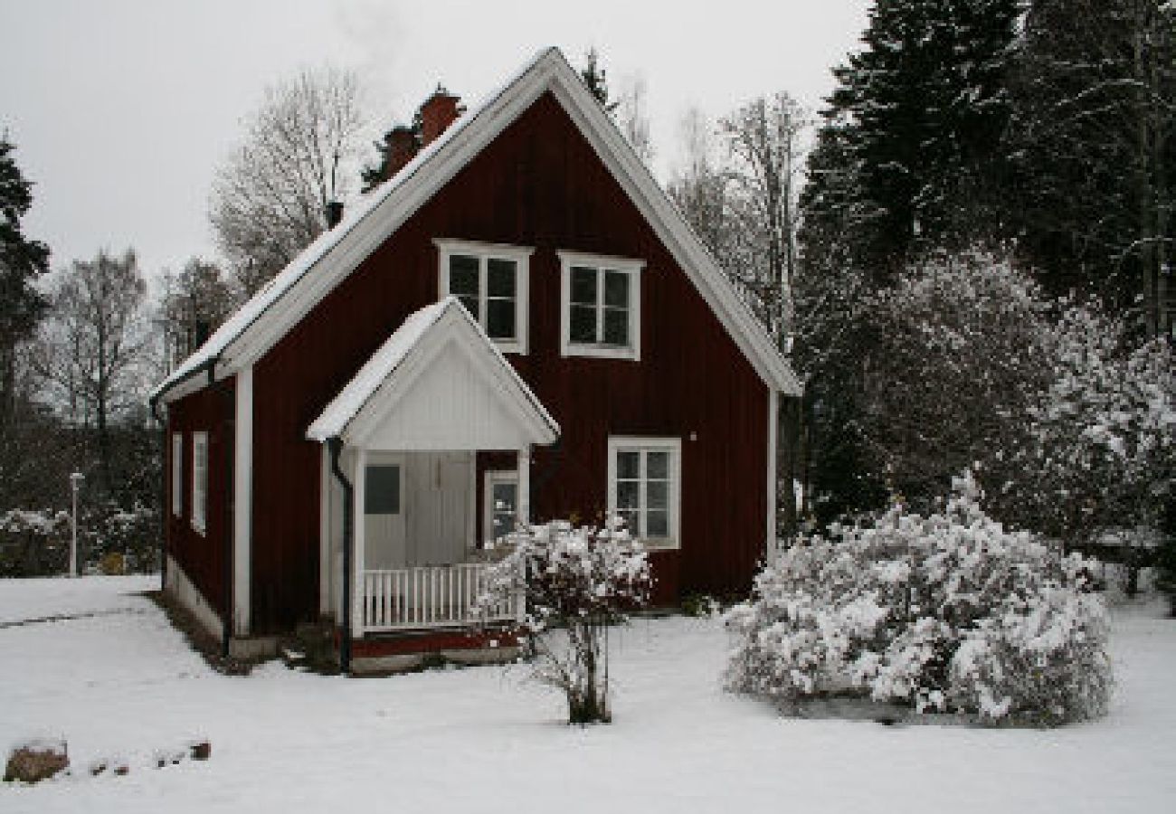 House in Arboga - Family holiday in the countryside in a holiday home